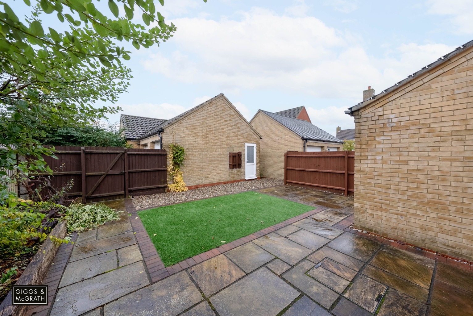 4 bed semi-detached house for sale in Christie Drive, Huntingdon  - Property Image 15