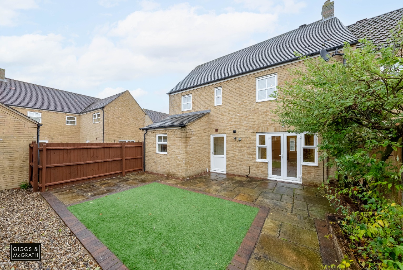 4 bed semi-detached house for sale in Christie Drive, Huntingdon  - Property Image 16