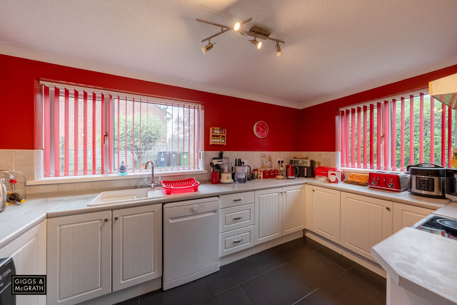 3 bed end of terrace house for sale in Prospero Way, Huntingdon  - Property Image 2