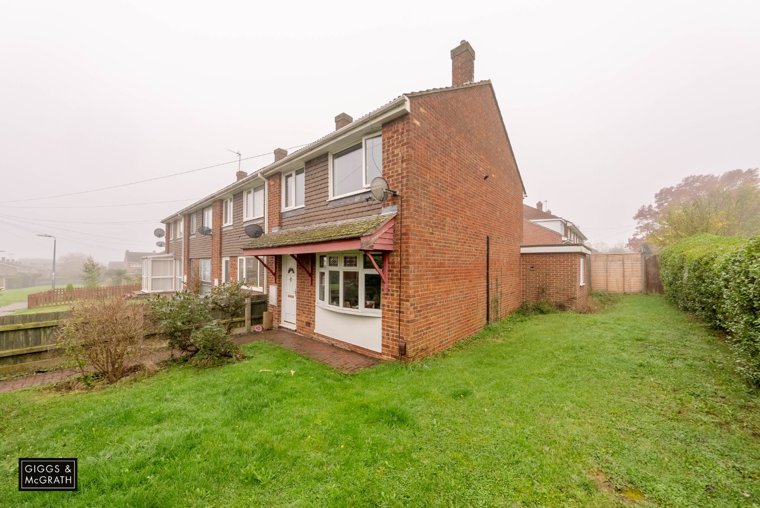 3 bed end of terrace house for sale in Prospero Way, Huntingdon  - Property Image 12