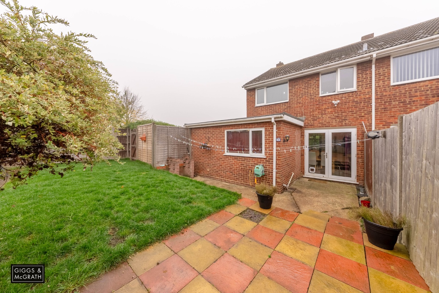 3 bed end of terrace house for sale in Prospero Way, Huntingdon  - Property Image 14