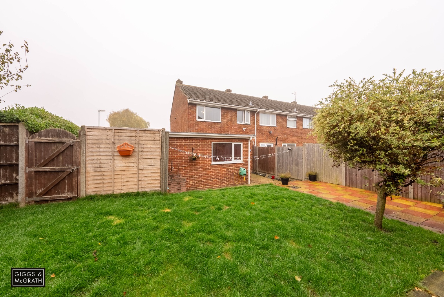 3 bed end of terrace house for sale in Prospero Way, Huntingdon  - Property Image 13