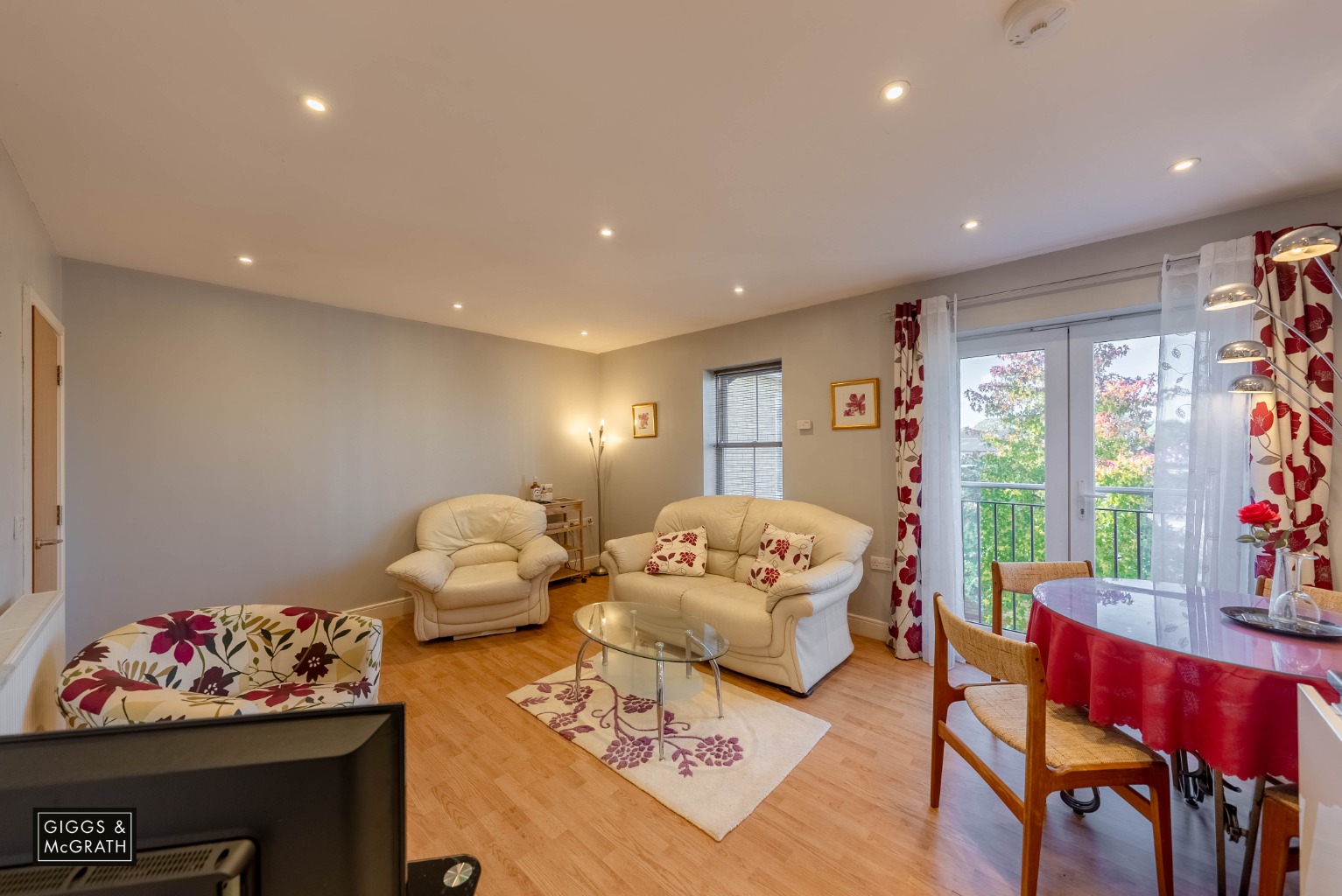 2 bed flat for sale in Ramsey Road, Cambridgeshire  - Property Image 11