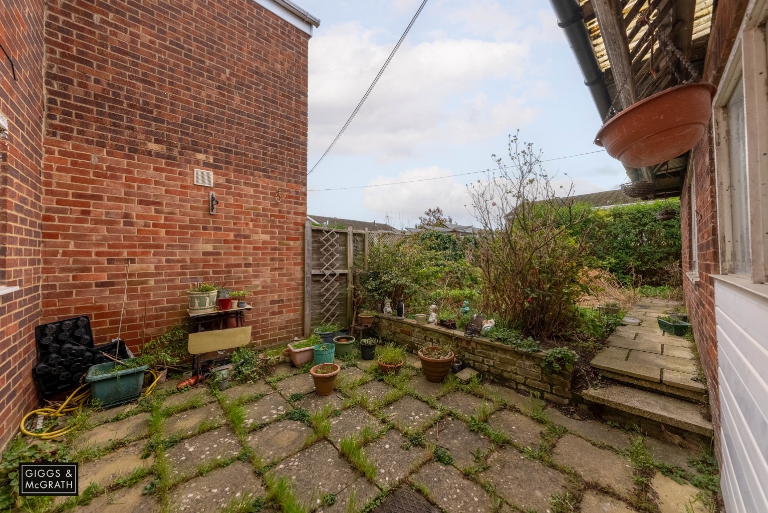 2 bed semi-detached house for sale in Lancelot Way, Huntingdon 10