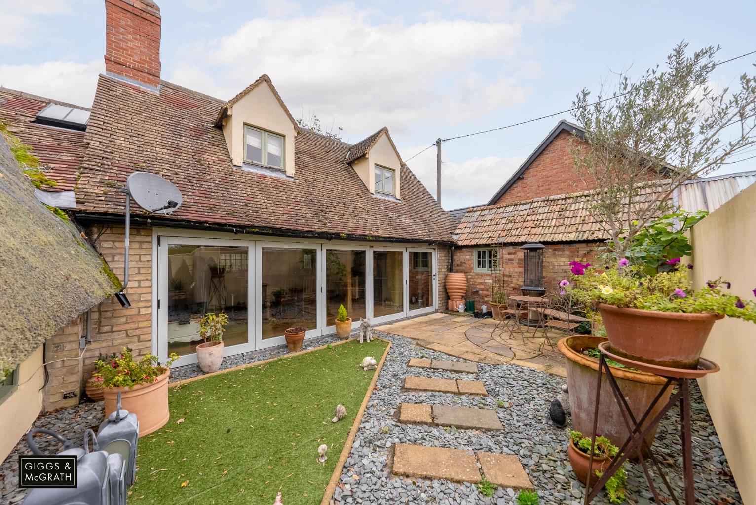 2 bed detached house for sale in The Green, Huntingdon 19