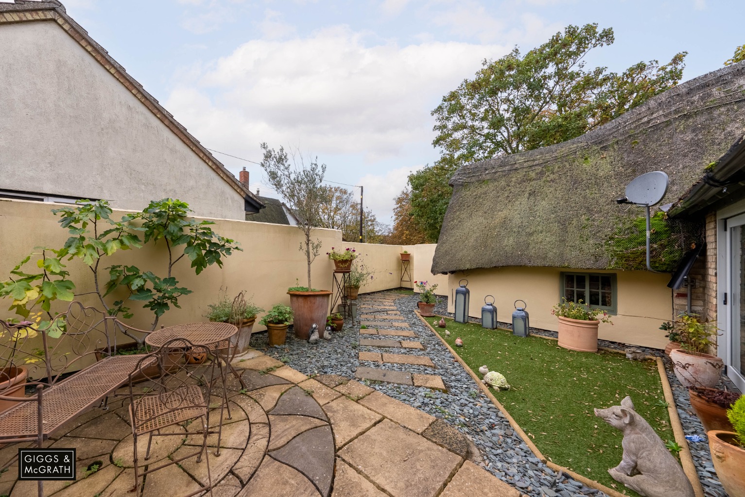 2 bed detached house for sale in The Green, Huntingdon 20