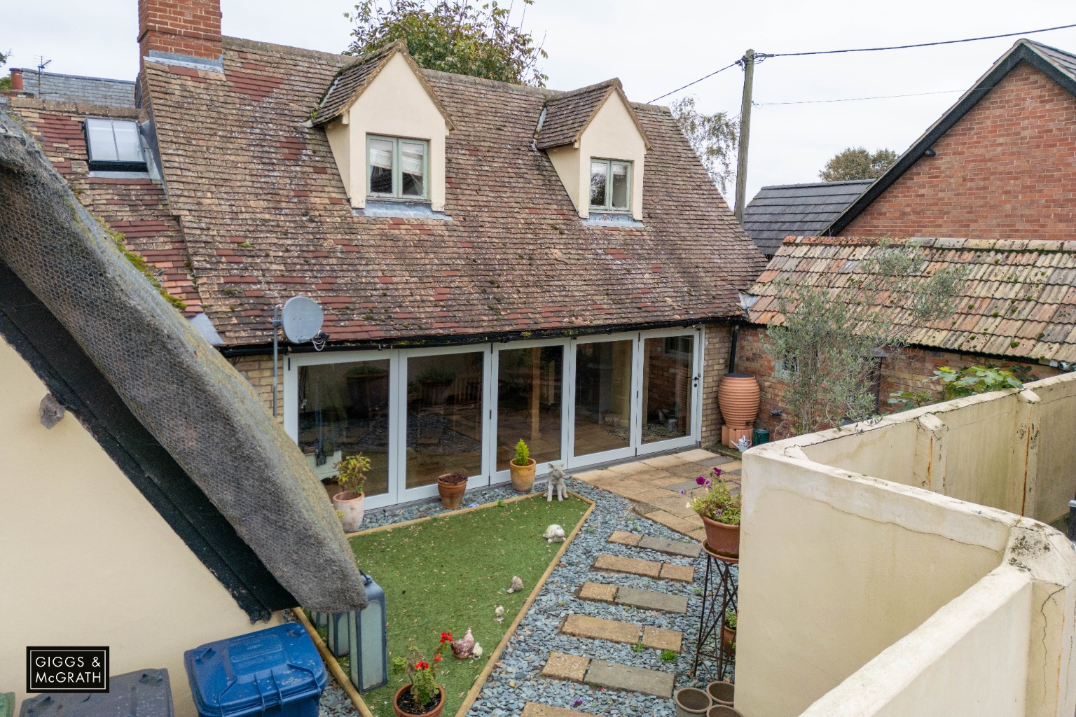 2 bed detached house for sale in The Green, Huntingdon 10