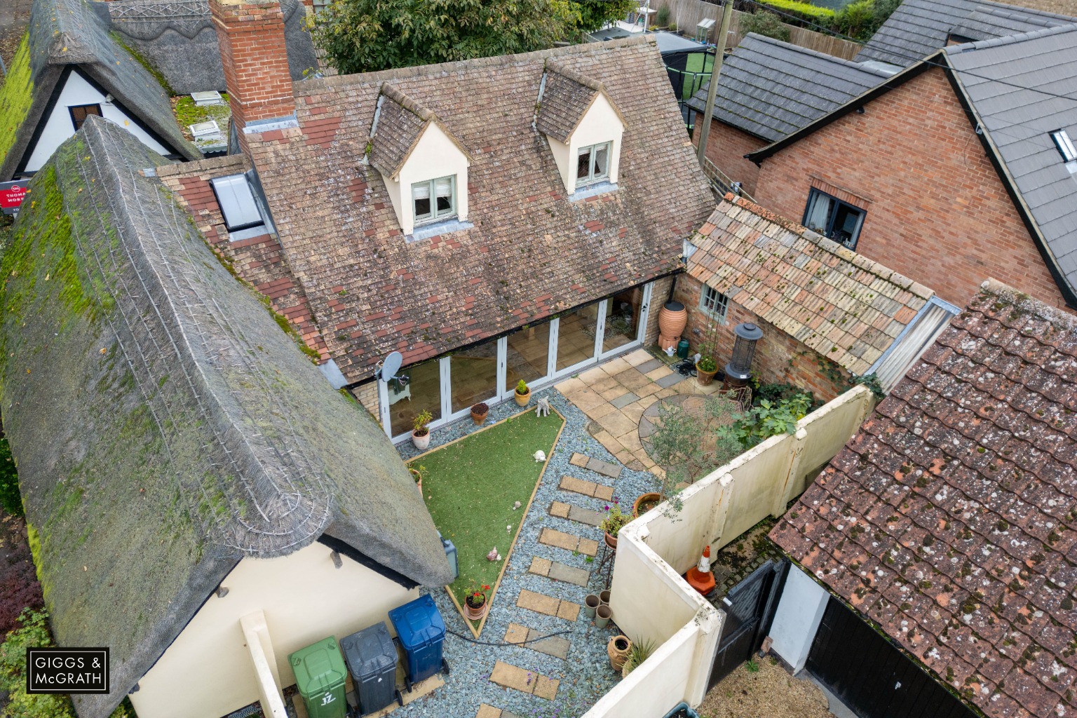 2 bed detached house for sale in The Green, Huntingdon 6