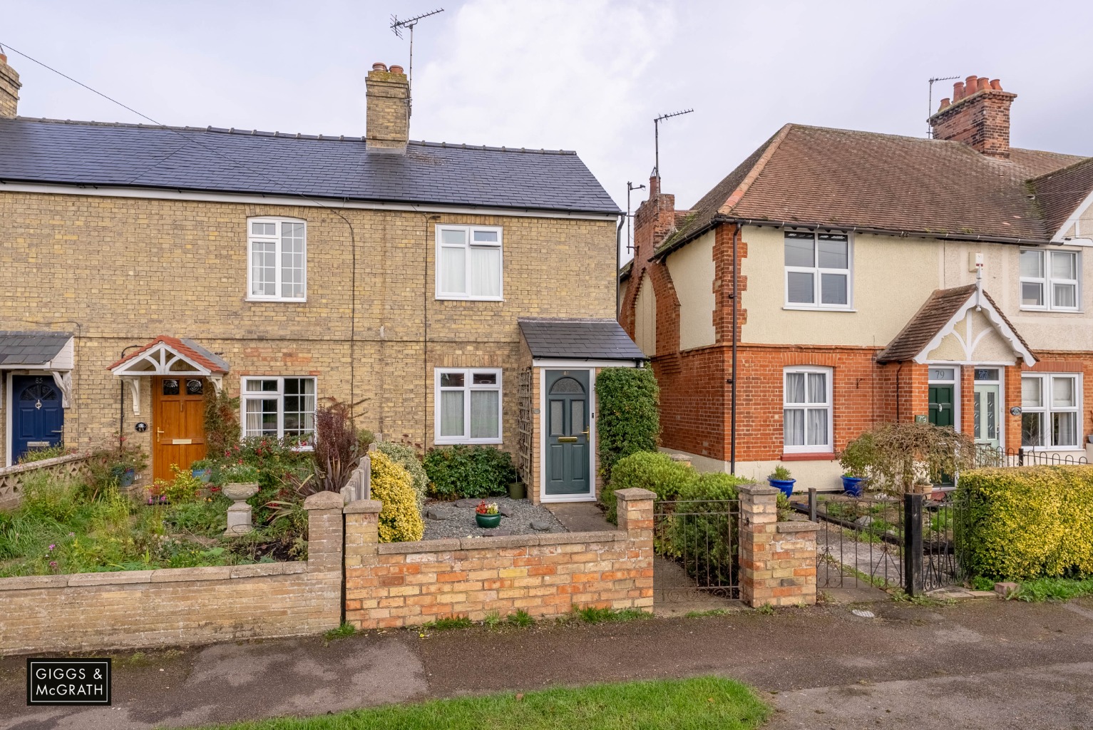 2 bed end of terrace house for sale in Sapley Road, Huntingdon  - Property Image 1