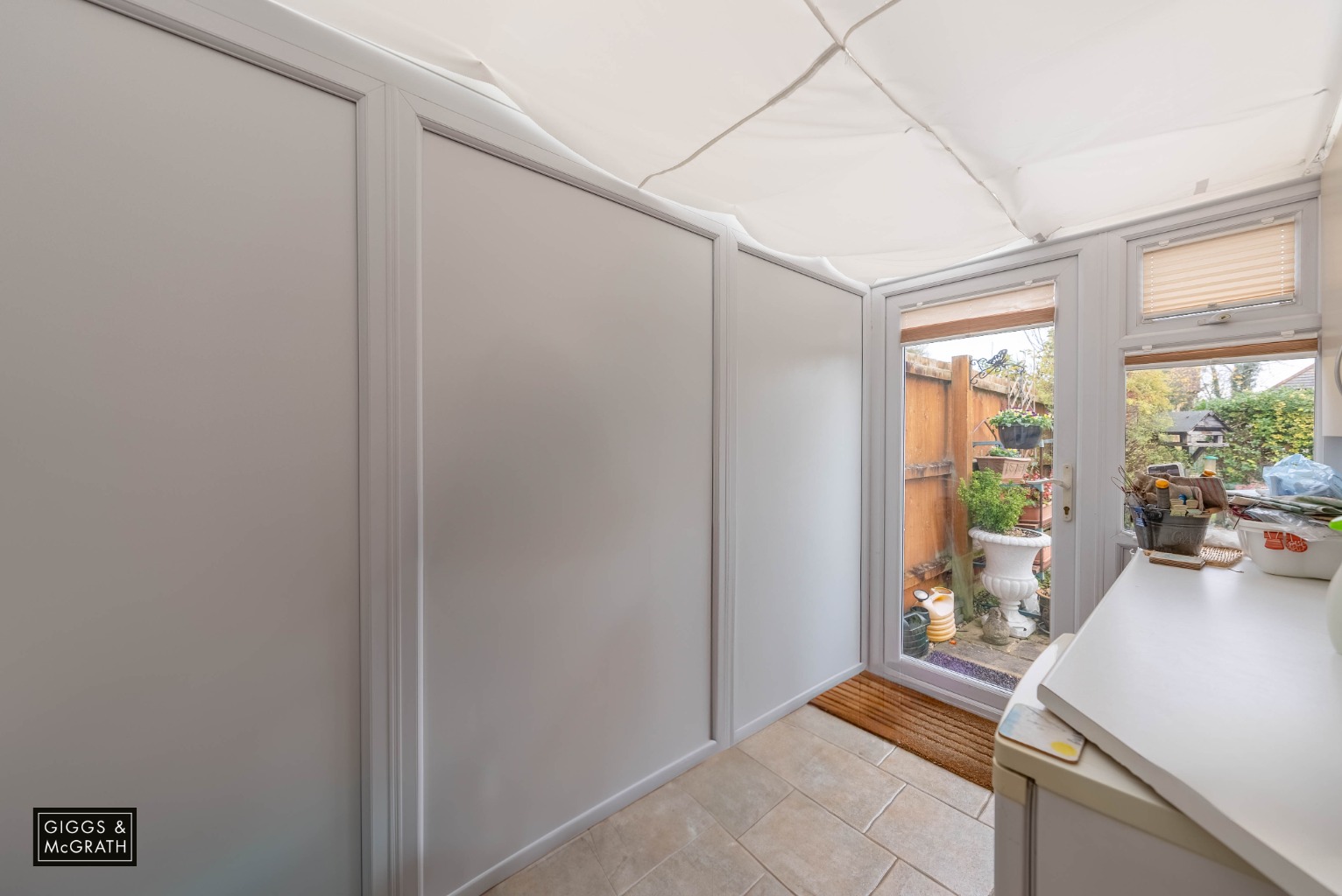 2 bed end of terrace house for sale in Sapley Road, Huntingdon 4