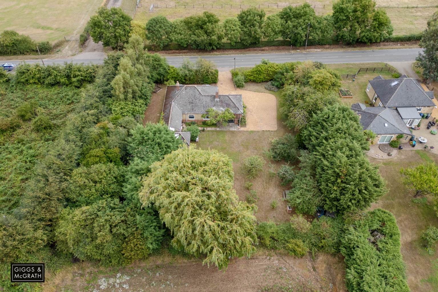 3 bed detached bungalow for sale in Colne Road, Huntingdon 10