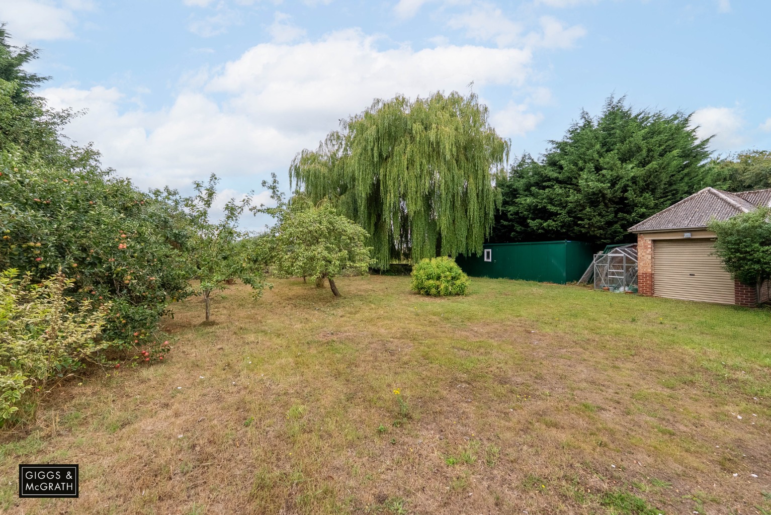 3 bed detached bungalow for sale in Colne Road, Huntingdon 3