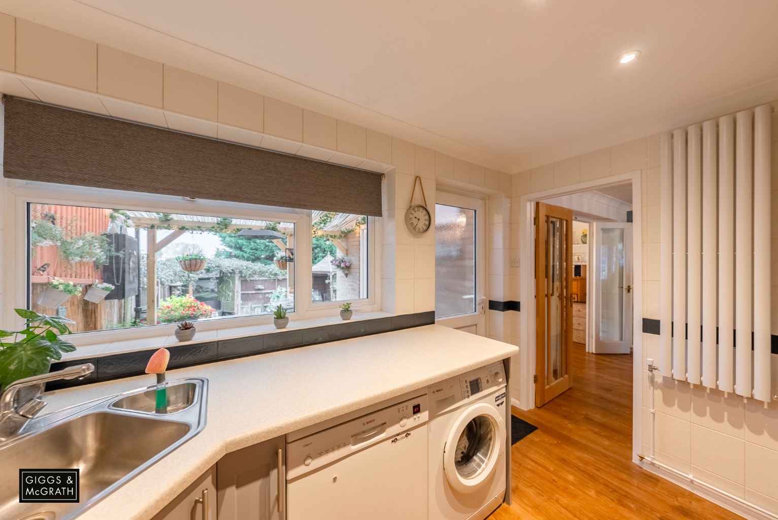 3 bed semi-detached house for sale in Oatlands Avenue, Cambridge  - Property Image 8