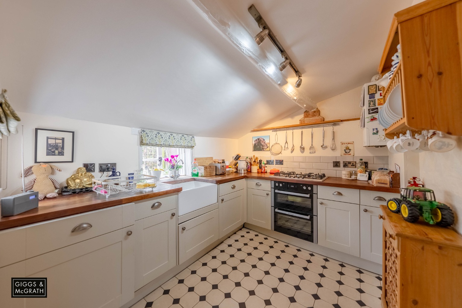 1 bed cottage for sale in East Street, Huntingdon  - Property Image 3