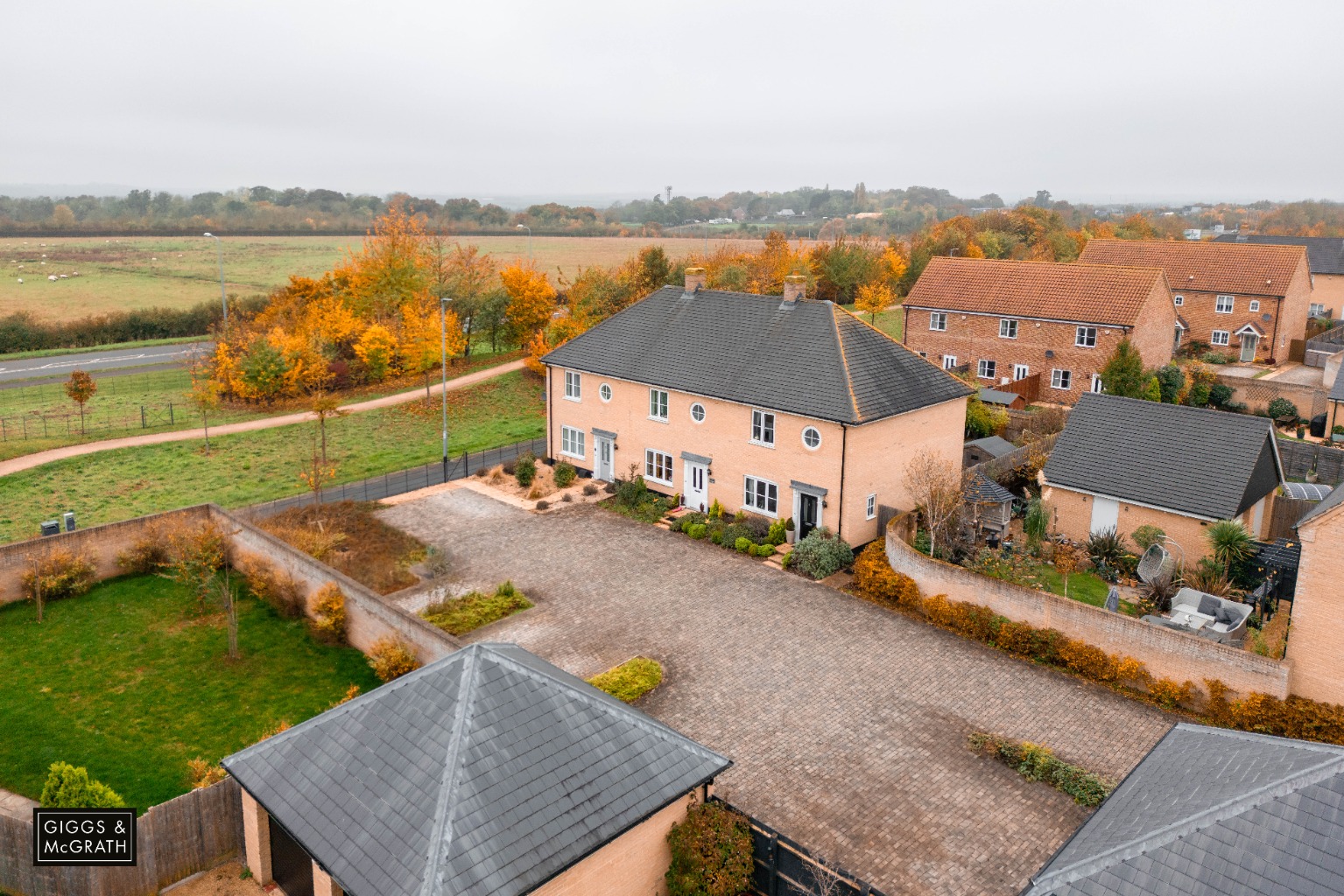 3 bed end of terrace house for sale in Carnaile Road, Huntingdon  - Property Image 5