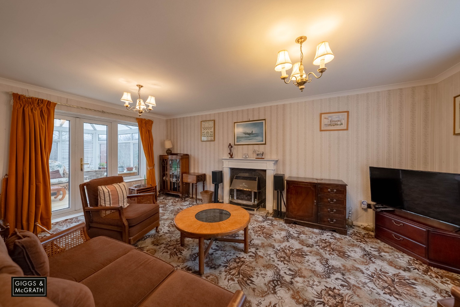 4 bed detached house for sale in Windsor Close, St Ives 2