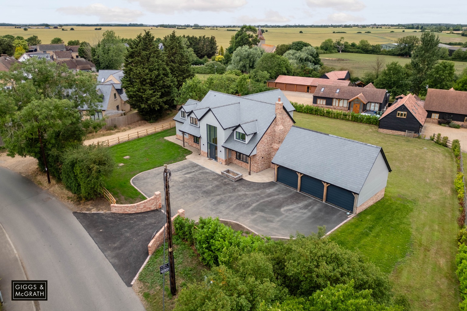 5 bed detached house for sale in Fen Road, Huntingdon  - Property Image 4
