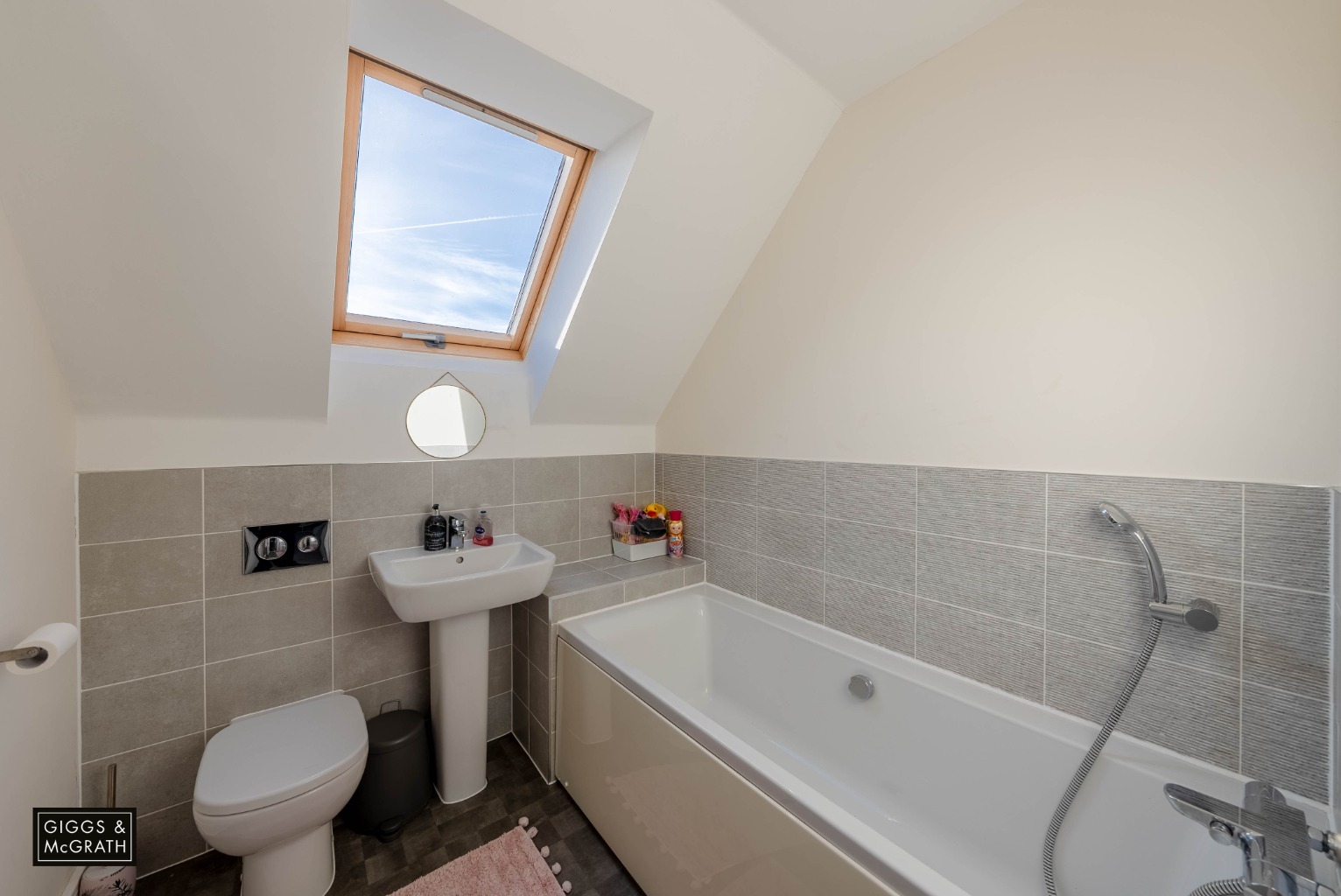 3 bed semi-detached house for sale in Central Avenue, Huntingdon  - Property Image 10