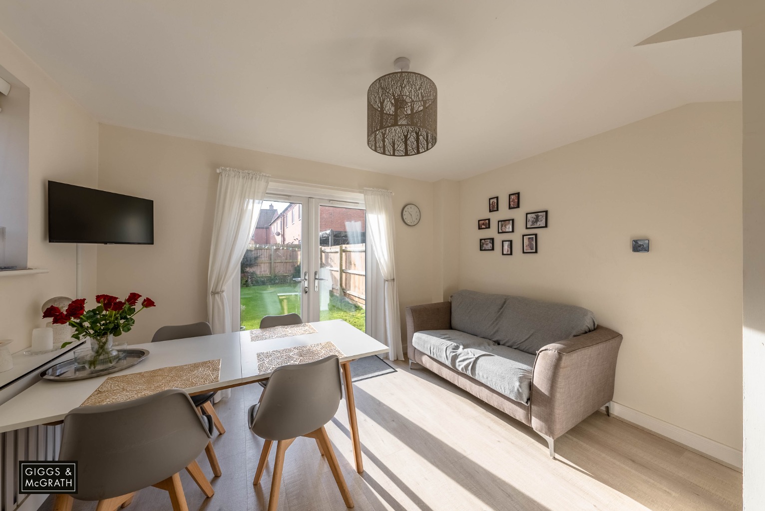 3 bed semi-detached house for sale in Central Avenue, Huntingdon  - Property Image 3