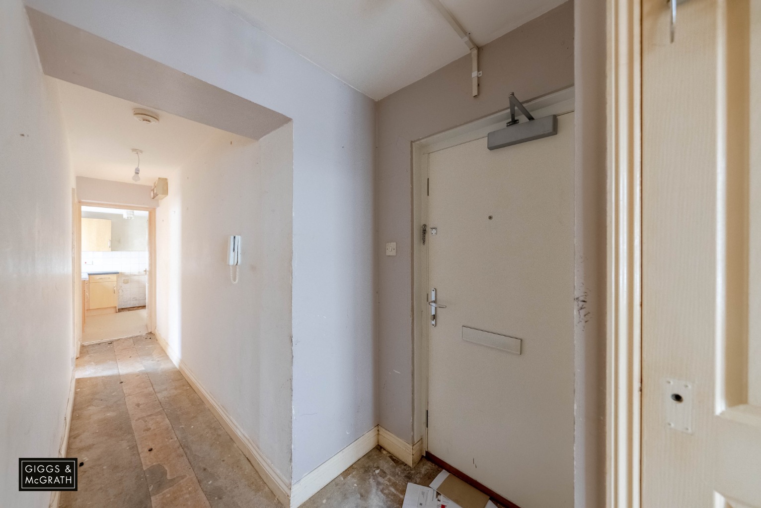 1 bed ground floor flat for sale in Mill Common, Huntingdon  - Property Image 2