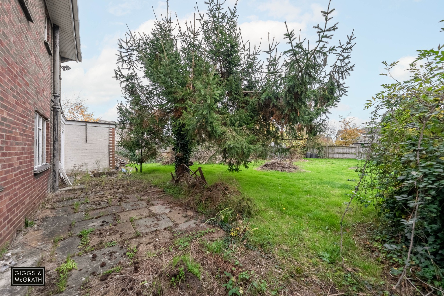 3 bed detached house for sale in Meadow Lane, Huntingdon 14