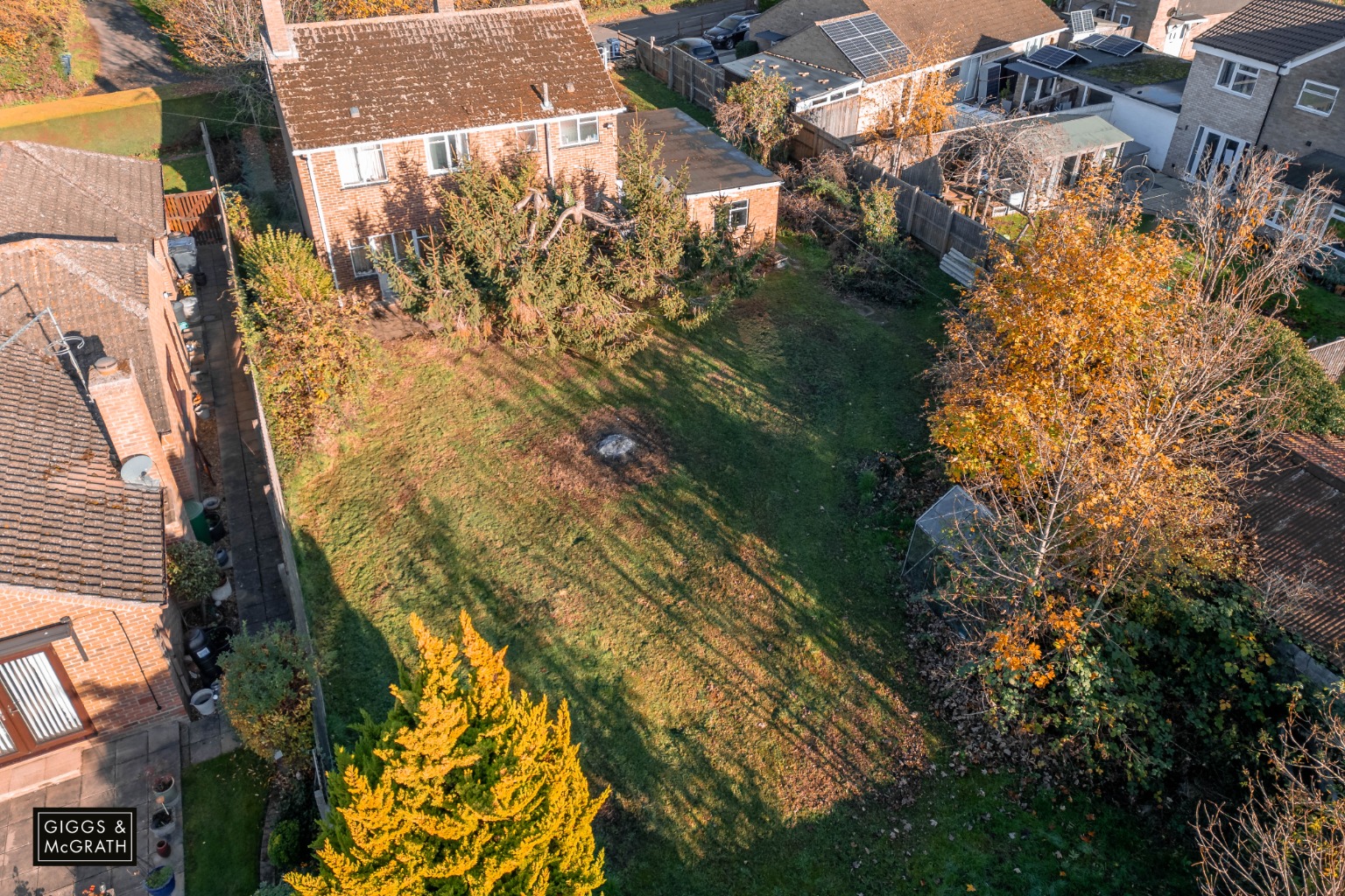 3 bed detached house for sale in Meadow Lane, Huntingdon, PE28