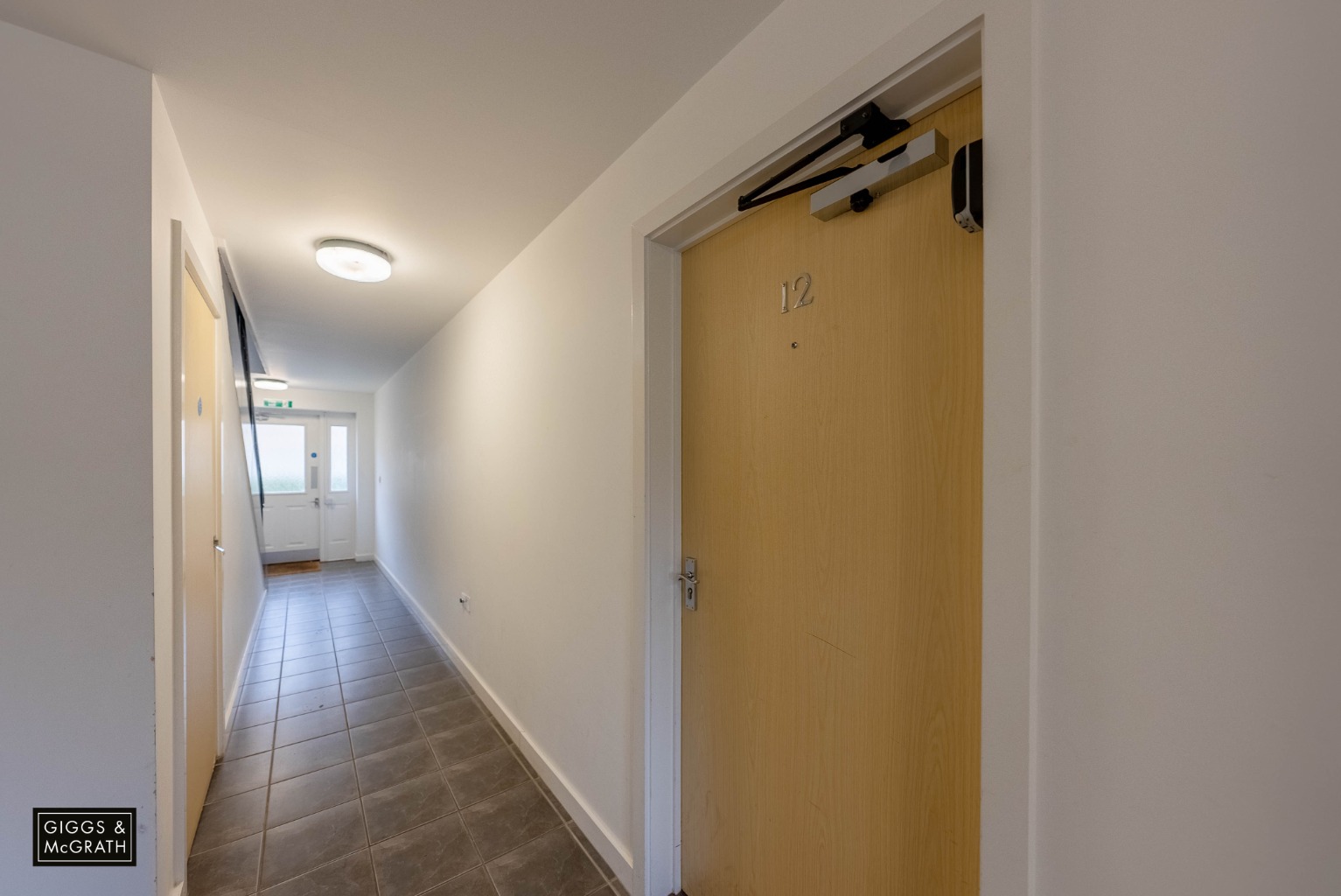 2 bed ground floor flat for sale in North Lodge Drive, Cambridge  - Property Image 10