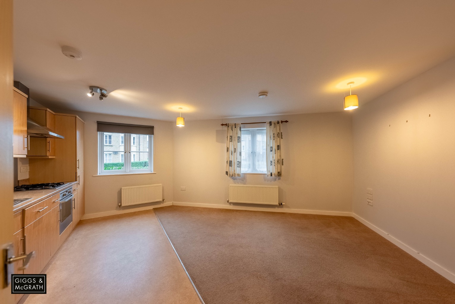 2 bed ground floor flat for sale in North Lodge Drive, Cambridge  - Property Image 3