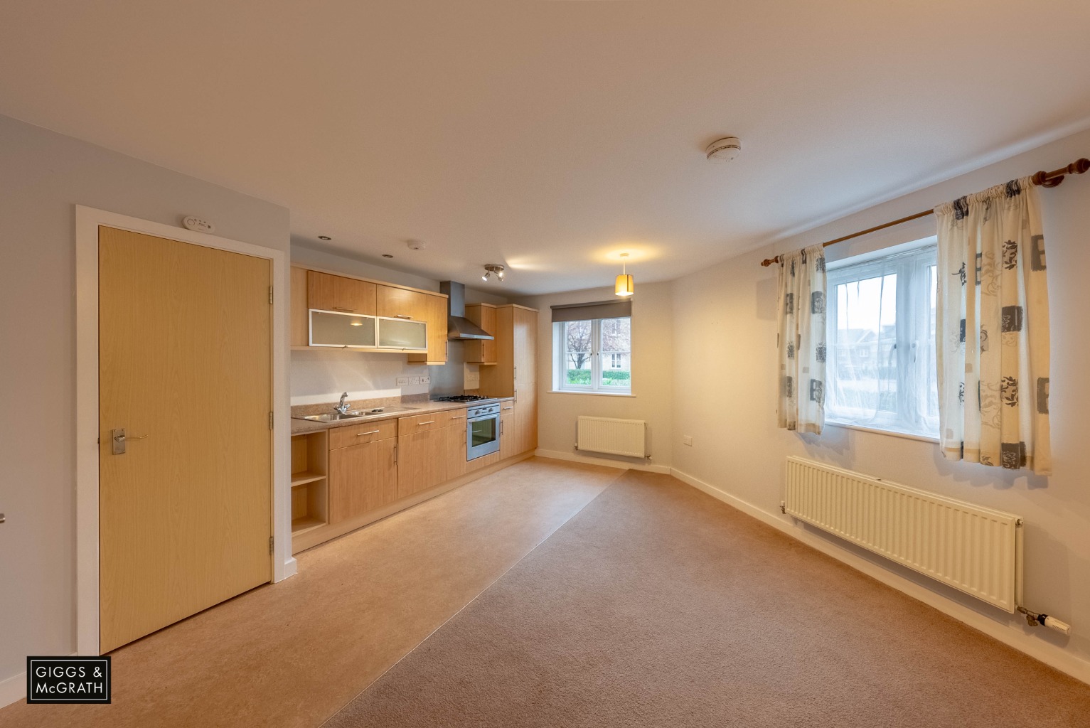 2 bed ground floor flat for sale in North Lodge Drive, Cambridge  - Property Image 4