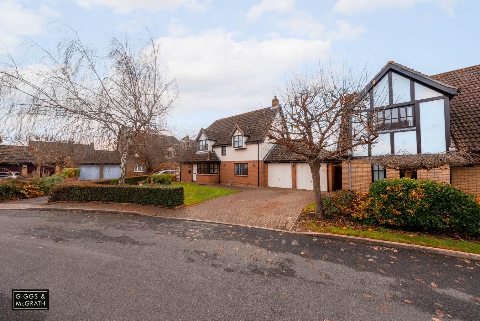 4 bed detached house for sale in Tawny Crescent, Huntingdon  - Property Image 18