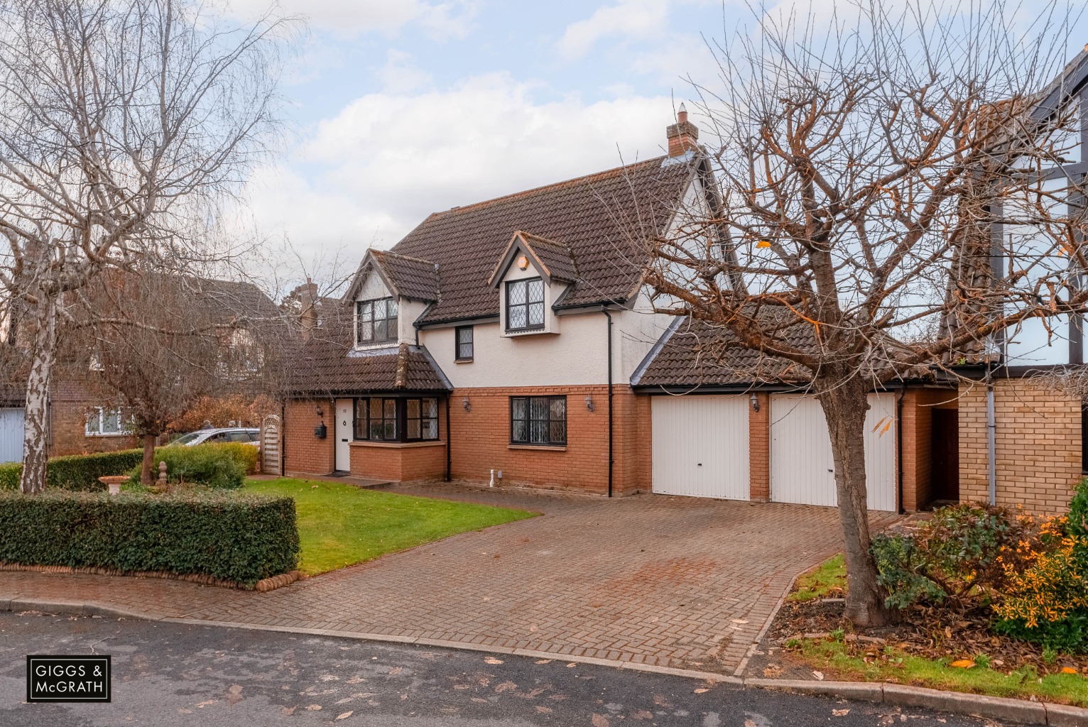 4 bed detached house for sale in Tawny Crescent, Huntingdon  - Property Image 1