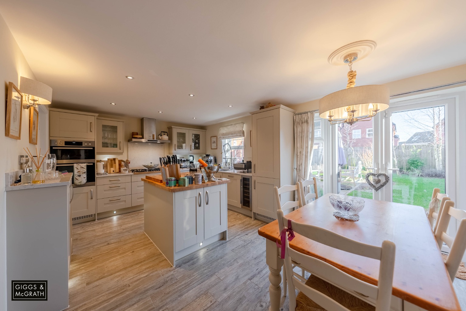 5 bed detached house for sale in Mahaddie Way, Huntingdon 1