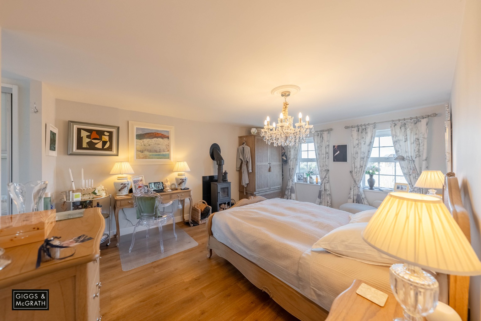 5 bed detached house for sale in Mahaddie Way, Huntingdon 3