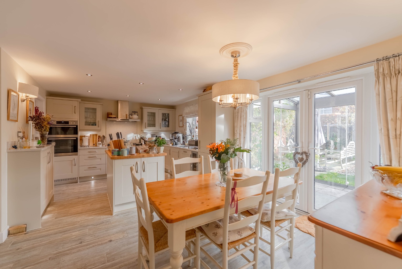 5 bed detached house for sale in Mahaddie Way, Huntingdon  - Property Image 2