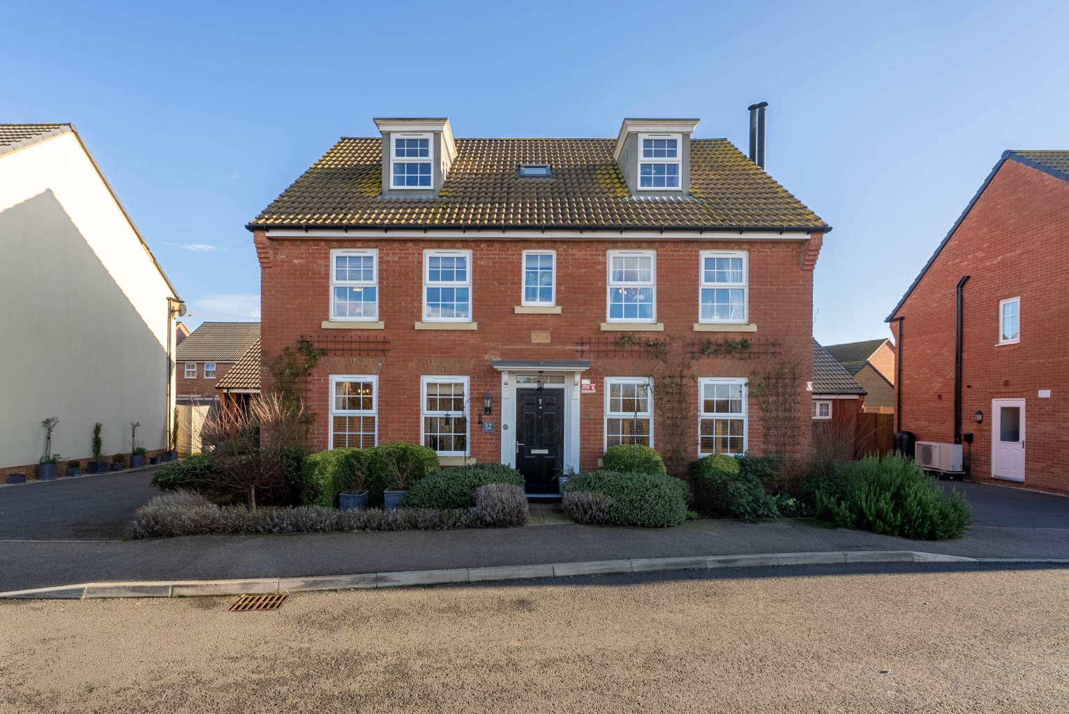 5 bed detached house for sale in Mahaddie Way, Huntingdon  - Property Image 28