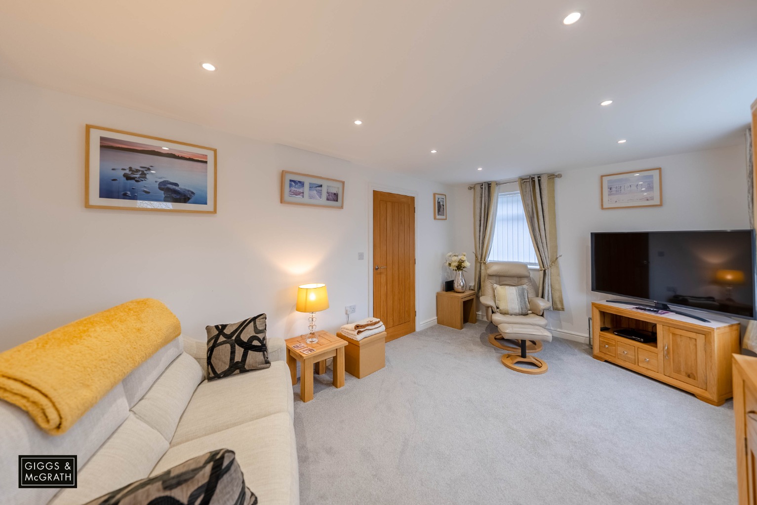 3 bed detached house for sale in Stirling Road, St. Ives  - Property Image 8