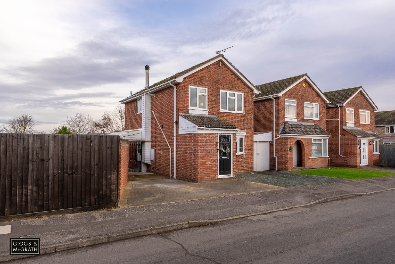 3 bed detached house for sale in Loftsteads, Huntingdon  - Property Image 1