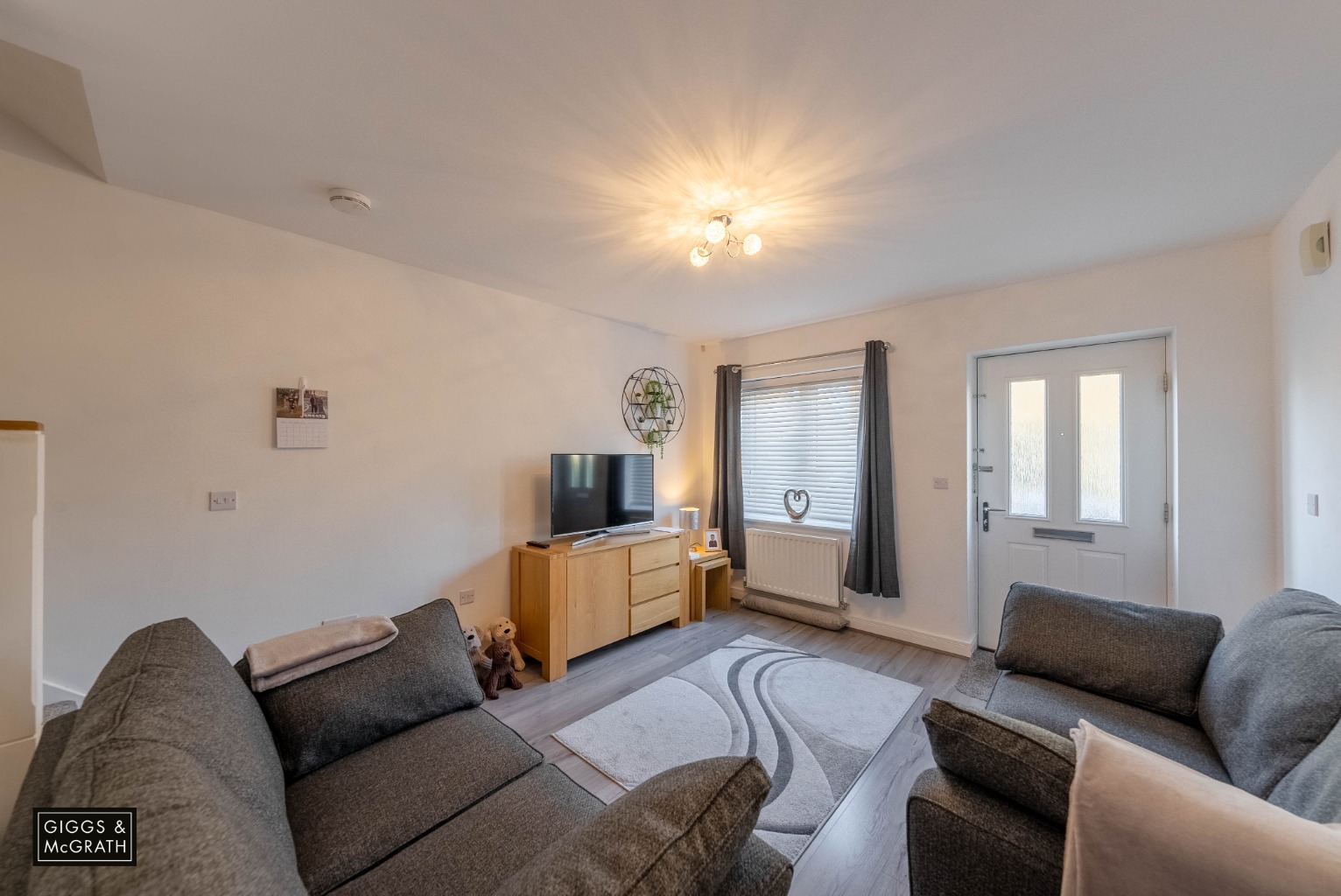 2 bed terraced house for sale in Wheatstone Road, Huntingdon 2