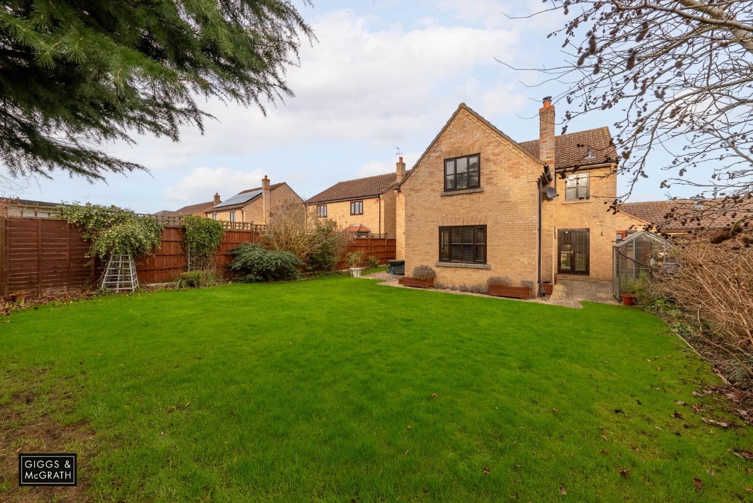 5 bed detached house for sale in Meridian Close, Huntingdon  - Property Image 4