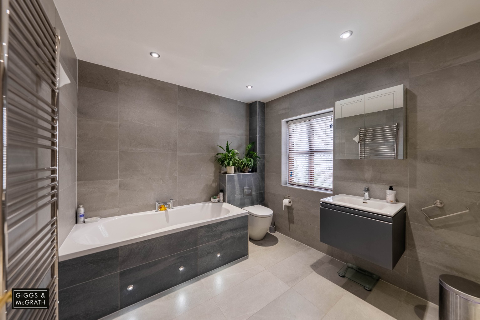 5 bed detached house for sale in Meridian Close, Huntingdon 16