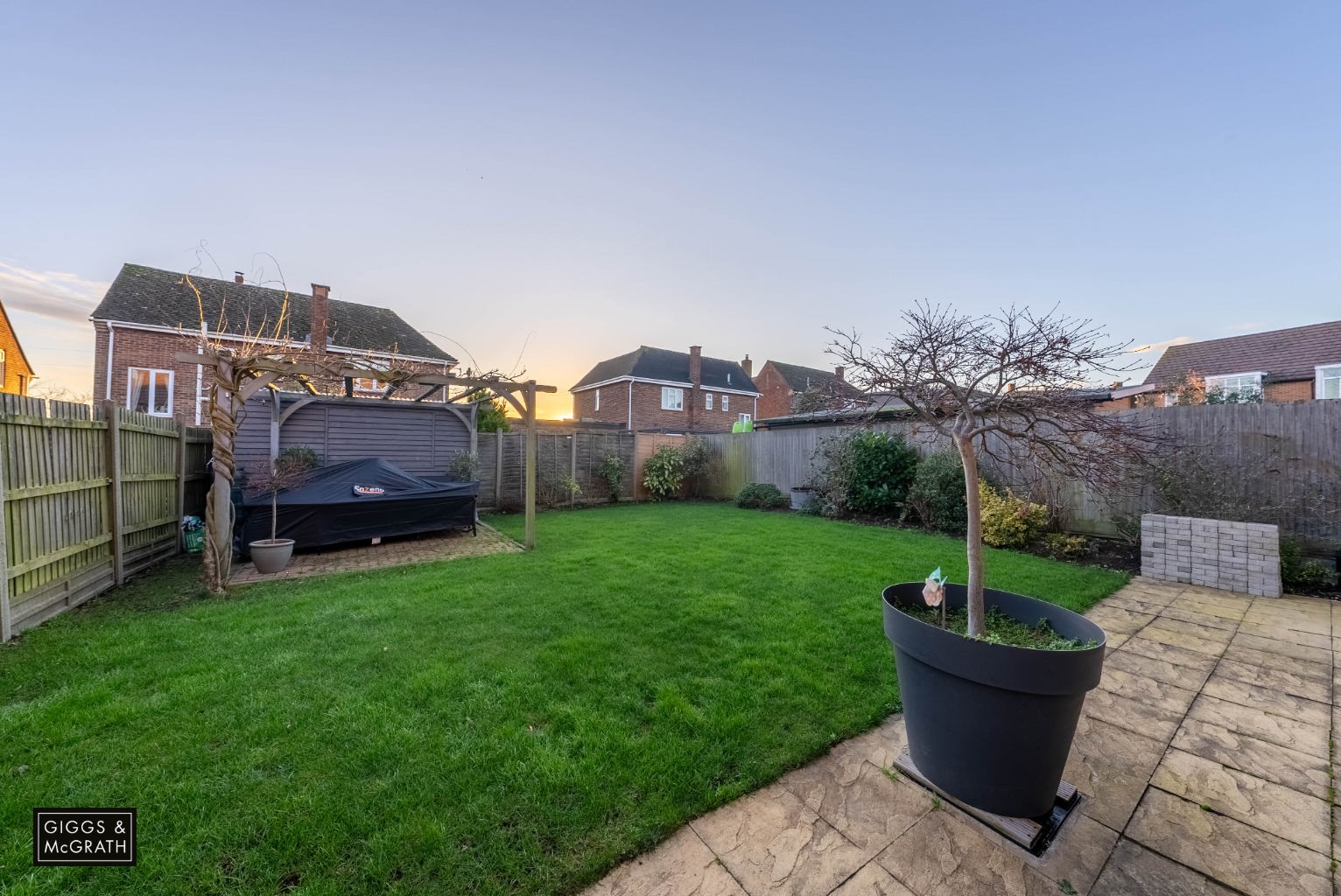 3 bed terraced house for sale in Vulcan Close, Huntingdon 3