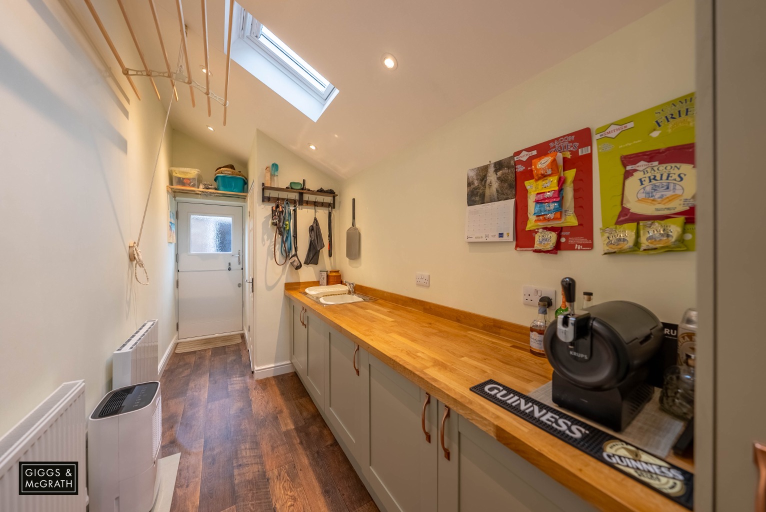 4 bed detached house for sale in The Trundle, Huntingdon 8