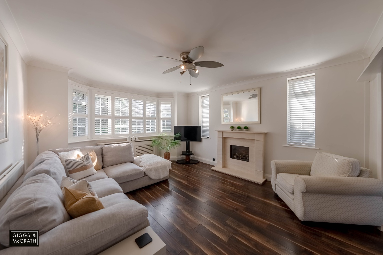 3 bed detached house for sale in Bury Road, Huntingdon 2