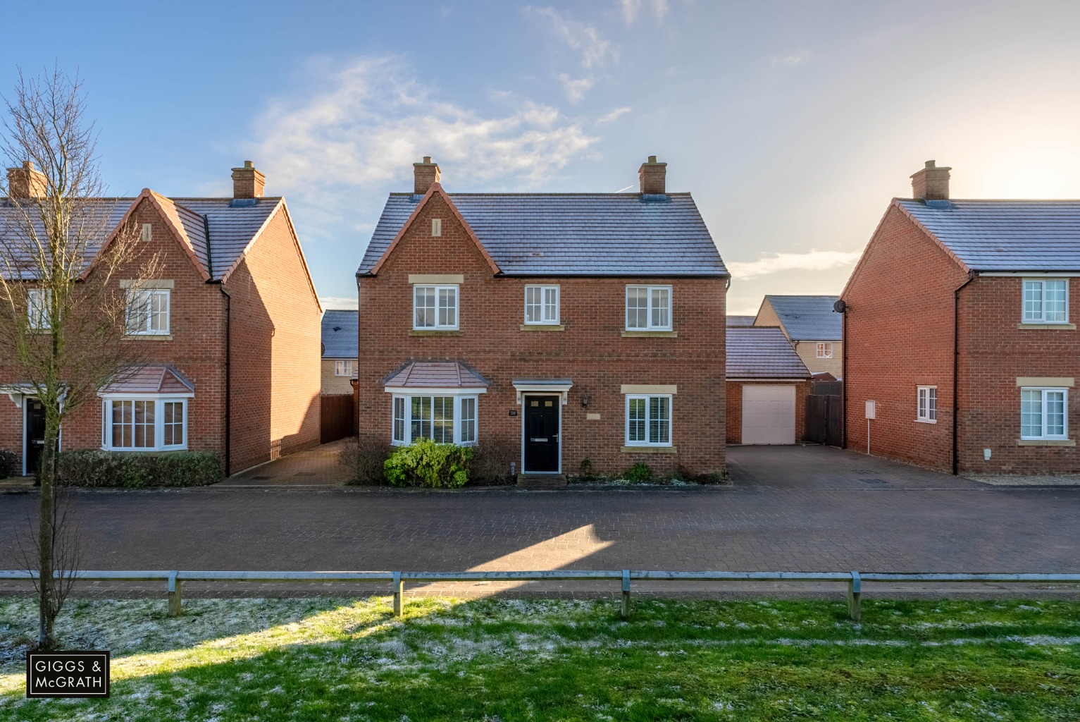 4 bed detached house for sale in Rowell Way, Huntingdon  - Property Image 1