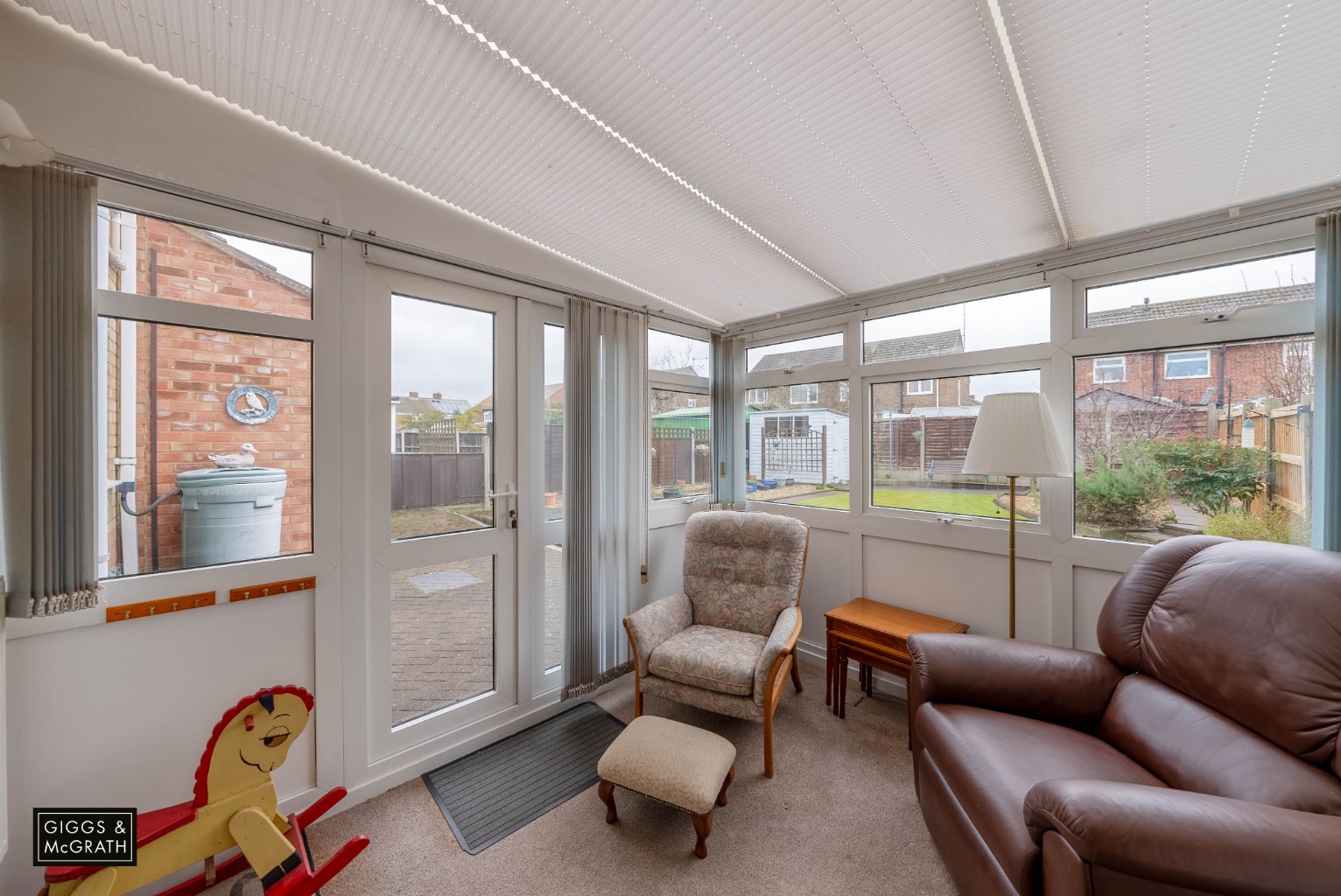 3 bed semi-detached house for sale in Stuart Close, Huntingdon  - Property Image 7