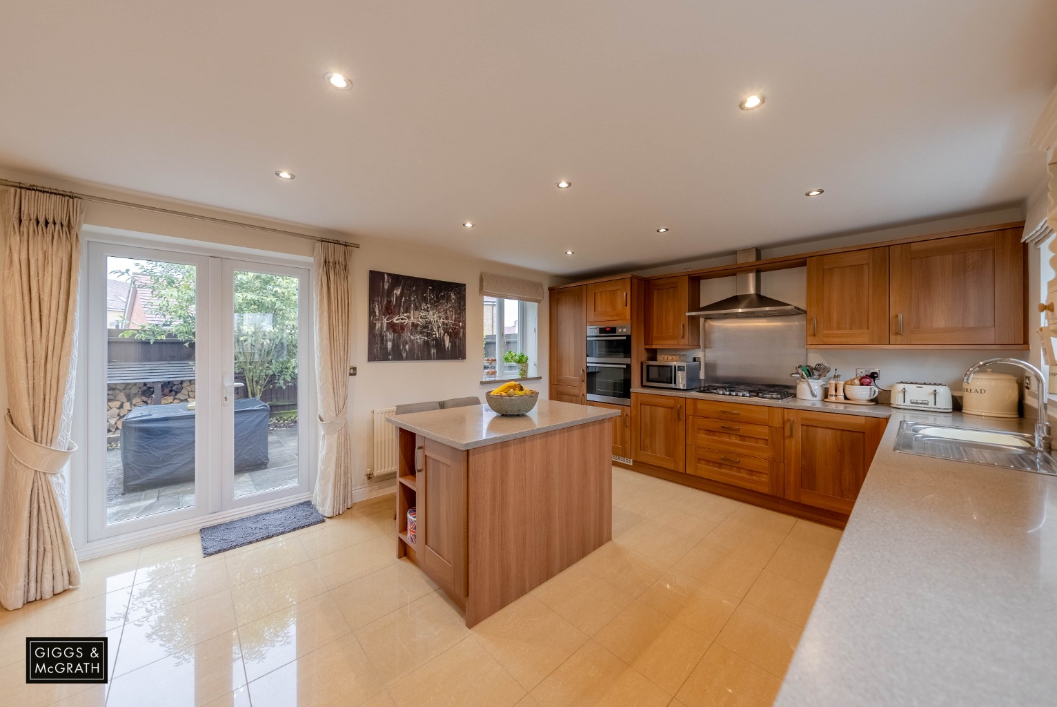 4 bed detached house for sale in Summers Hill Drive, Cambridge  - Property Image 2