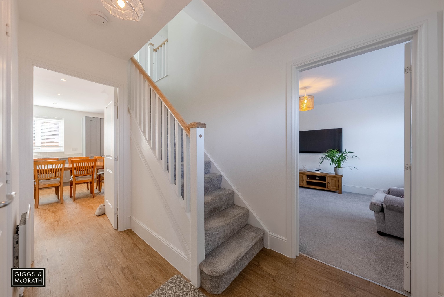 4 bed detached house for sale in Huntingdon Road, Huntingdon 2