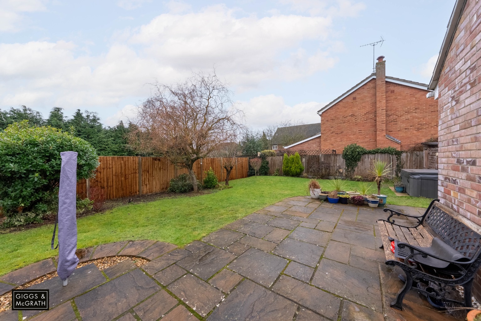 2 bed bungalow for sale in Miller Way, Huntingdon 9