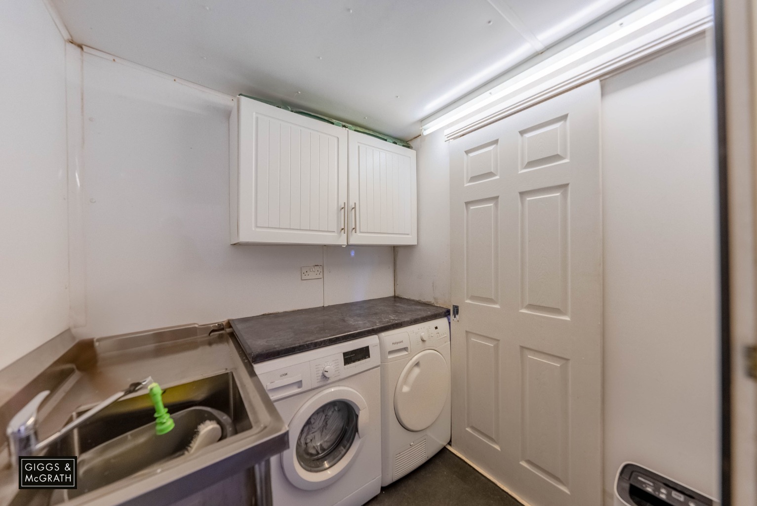 2 bed bungalow for sale in Miller Way, Huntingdon 10