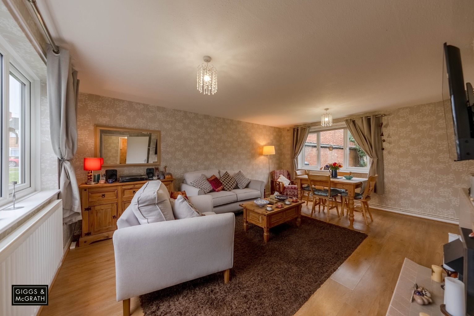 3 bed end of terrace house for sale in Bedford Close, Huntingdon 4